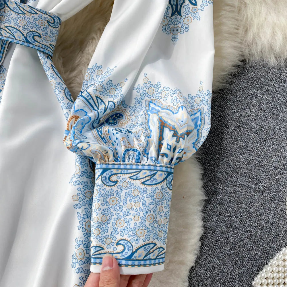 A-Linienkleid mit Gürtel und Blumenmuster