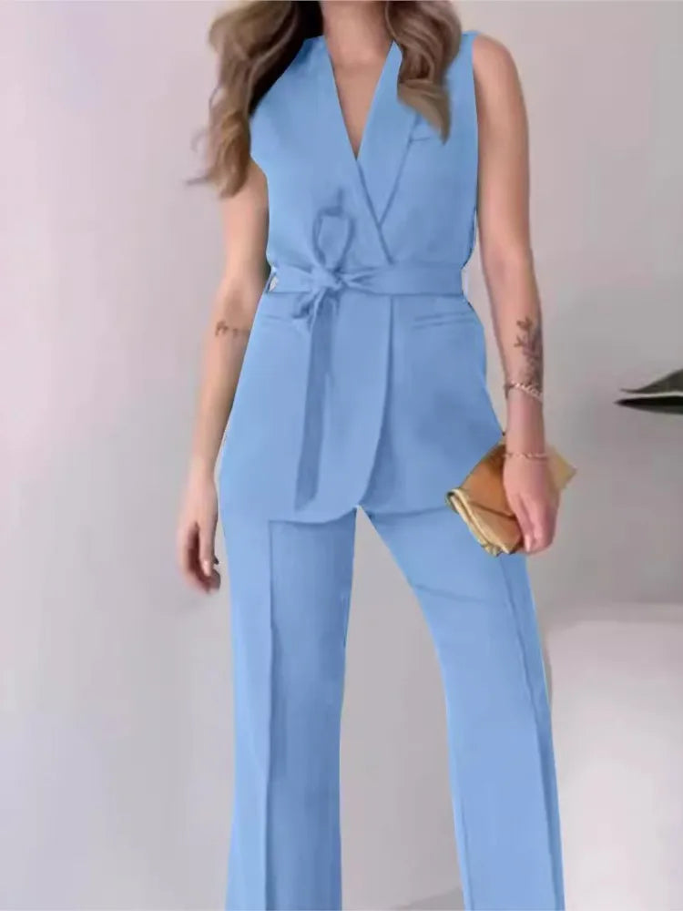 Ärmelloser Blazer-Anzug Taillierte Passform Wickel-V-Ausschnitt Weite Hose – Avérine