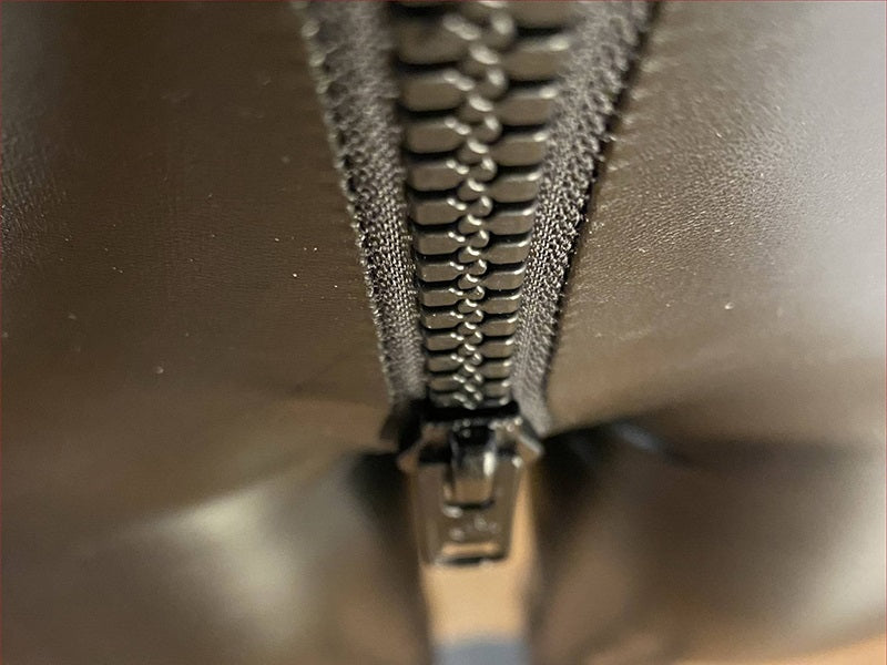 Echoarchiv | Matte hose mit Reißverschluss hinten