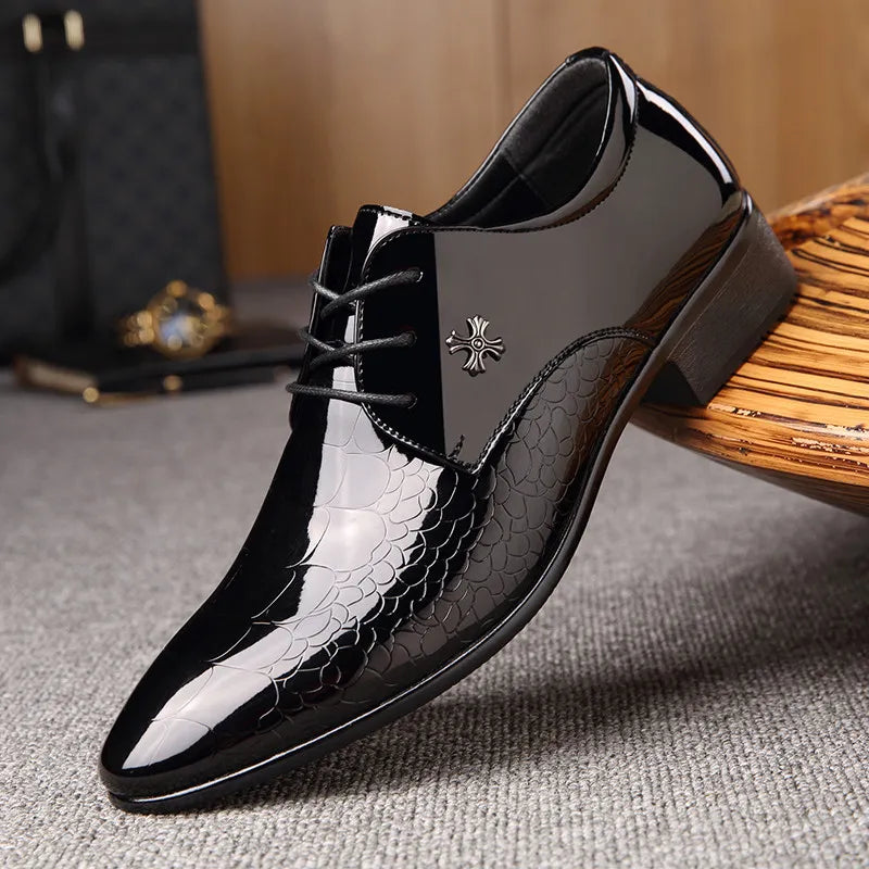 Luxuriöse Oxford-Schuhe Echoarchiv