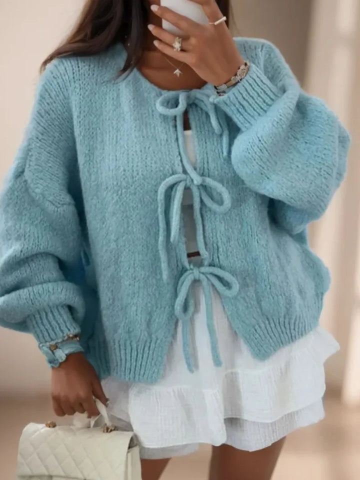 Echoarchiv | Strickjacke mit Schleifenverschluss für einen Bohemian-Look