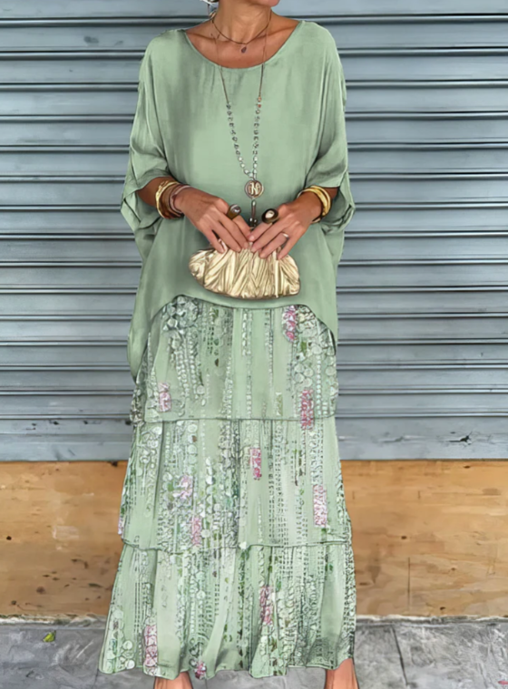 Echoarchiv | Elegantes Maxikleid mit Weitem Rundhalsausschnitt