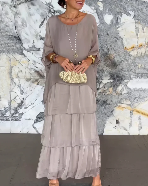 Echoarchiv | Elegantes Maxikleid mit Weitem Rundhalsausschnitt