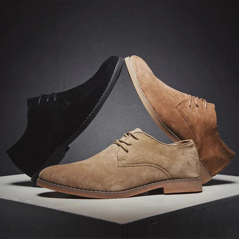 Schuhe aus Wildleder - Robert Echoarchiv