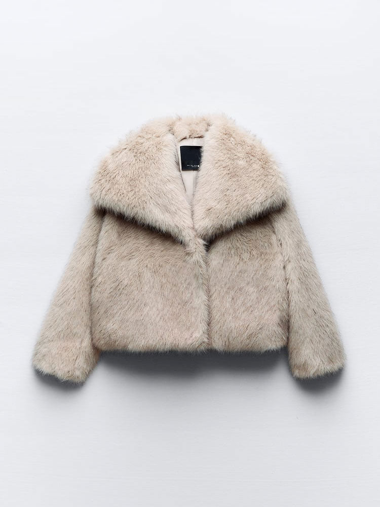 Echoarchiv | Warme Pelzjacke Für Damen In Stilvollem Design