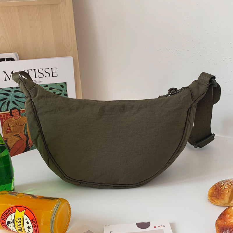 Echoarchiv | Damenumhängetasche Half Moon mit Verstellbarem Riemen