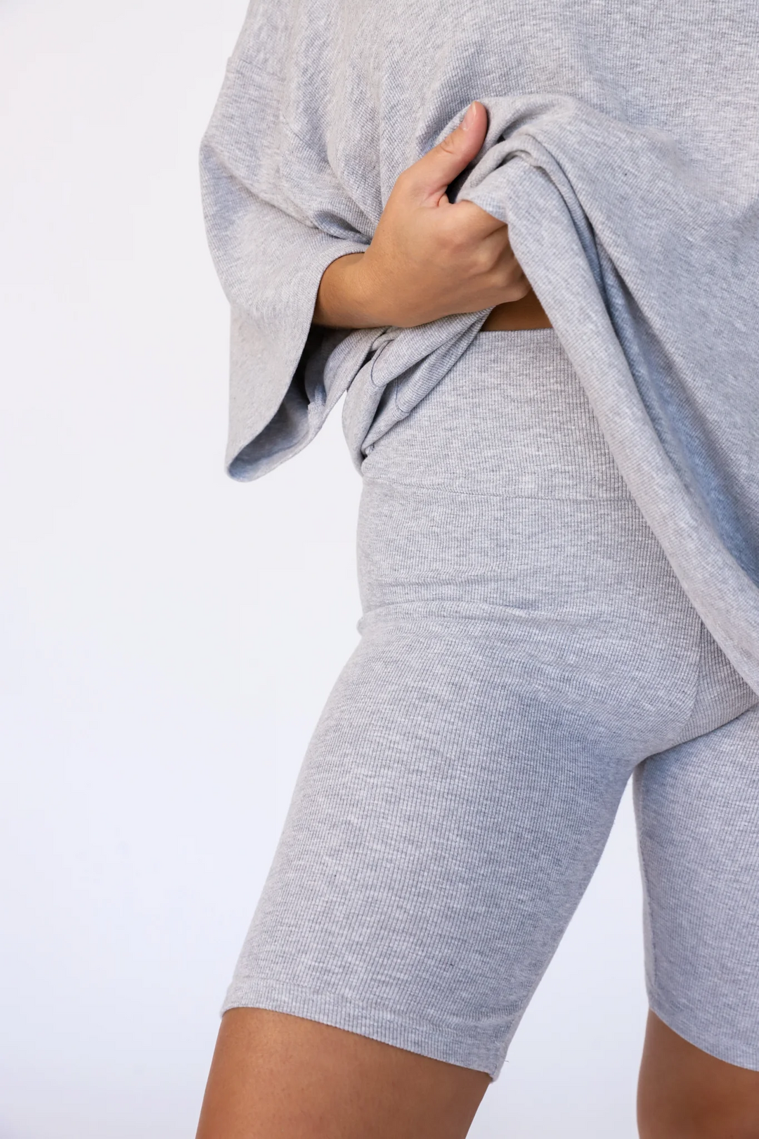 Echoarchiv | Damen Lounge Satz mit Oversize T-Shirt und Biker Shorts