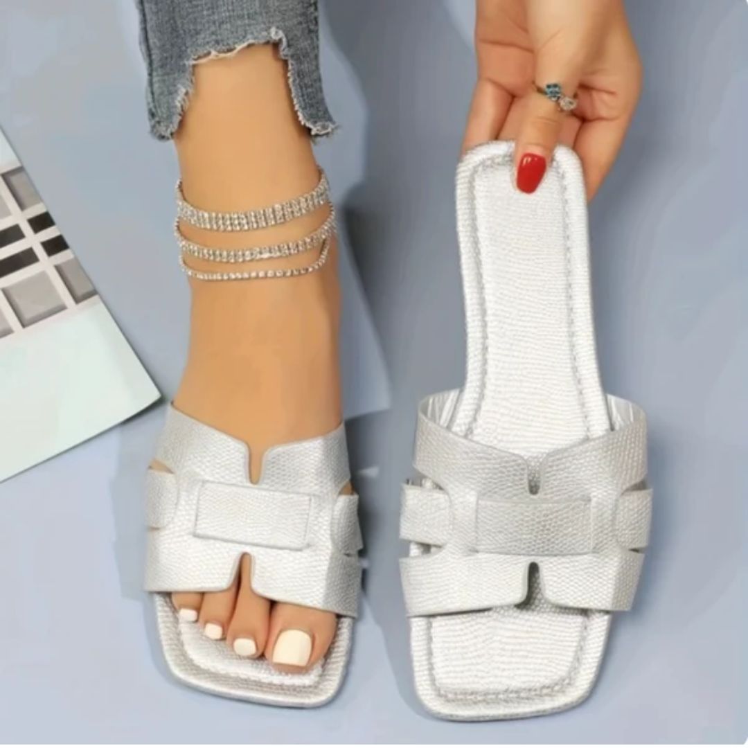 Echoarchiv | Stilvolle und Vielseitige Sandalen für Den Sommer