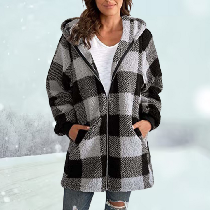 Echoarchiv | Gemütliche karierte Jacke mit Kapuze: Wintersaison 2024