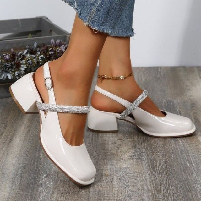 Glitzernde WeißlackPumps Echoarchiv
