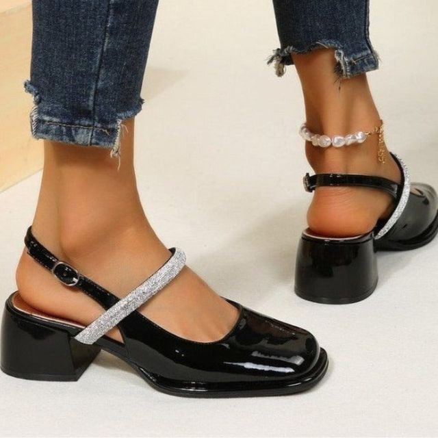 Glitzernde WeißlackPumps Echoarchiv