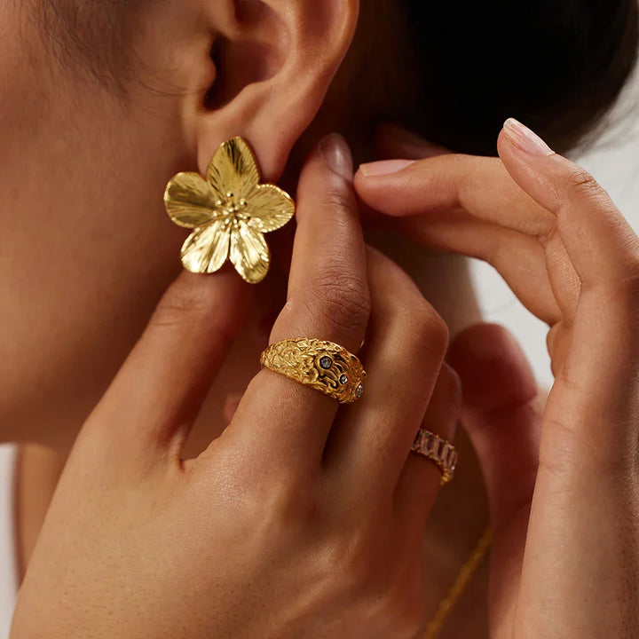 Echoarchiv | Elle Hypoallergene Vintage-Blumenstecker, 18K Vergoldet