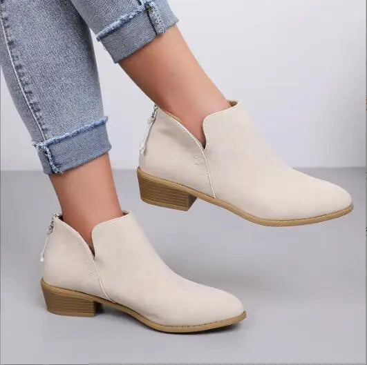 Modische Stiefelette