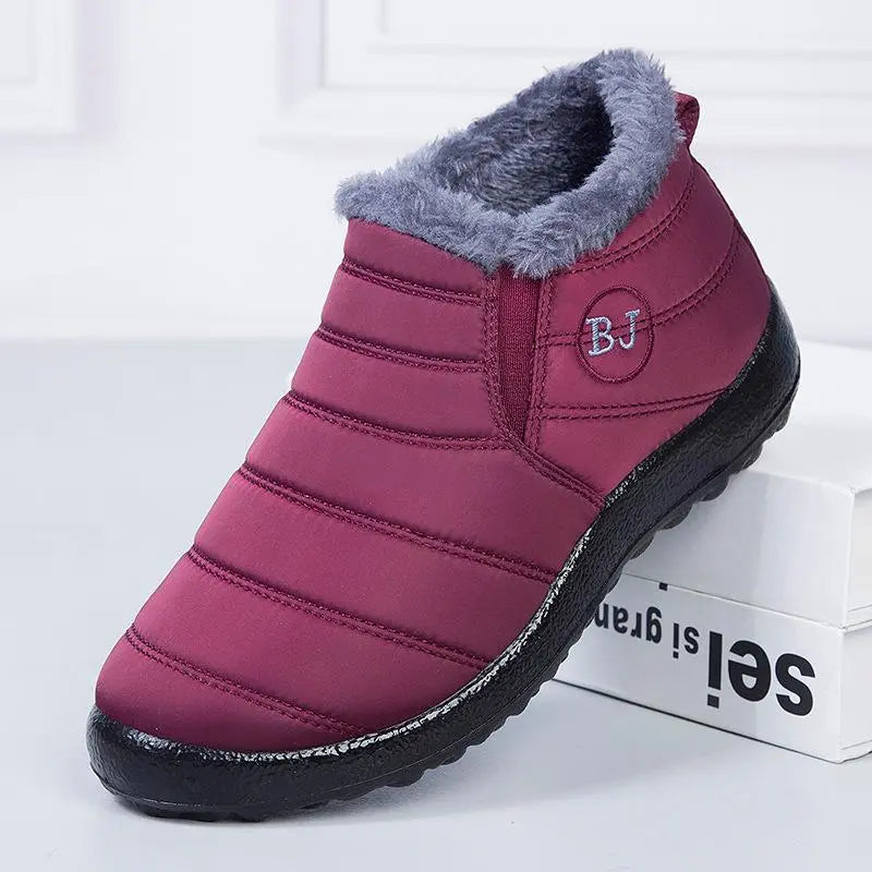 Echoarchiv | Wasserdichte Winterstiefel für Damen – Gemütliches & Rutschfestes Design