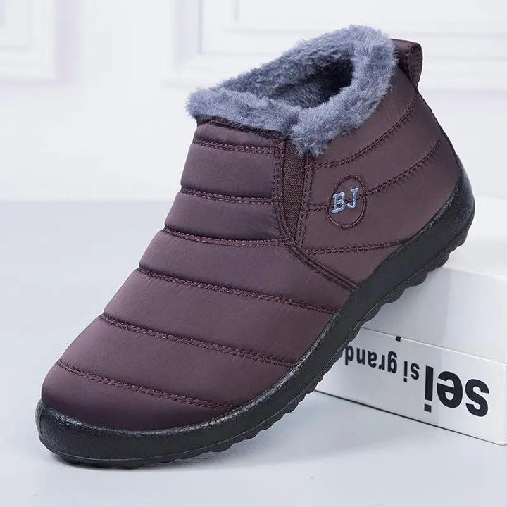 Echoarchiv | Wasserdichte Winterstiefel für Damen – Gemütliches & Rutschfestes Design