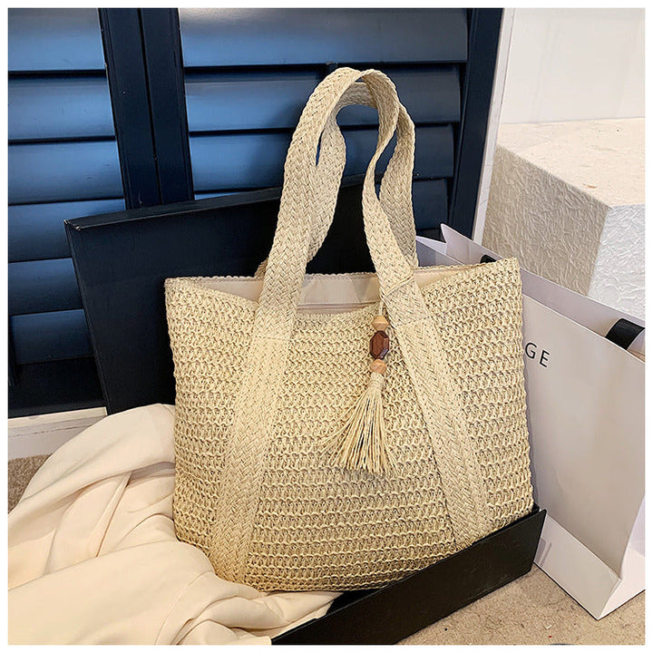 Echoarchiv | Sommertasche Aus Stroh mit Lässigem Design