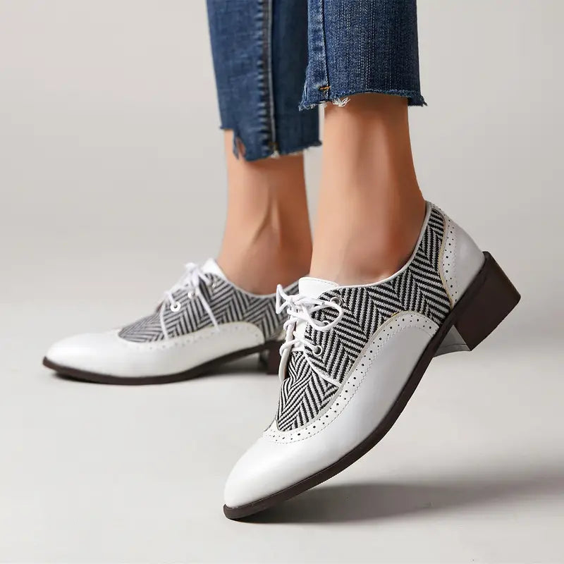 Echoarchiv | Gestreifte Schnürschuhe Aus für Damen