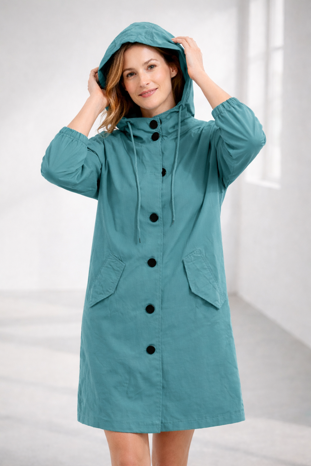 Damen Kapuzenjacke in mittlerer Länge – Célinea