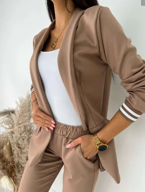 Echoarchiv | Damen Doppelreiher Blazer Hosenanzug
