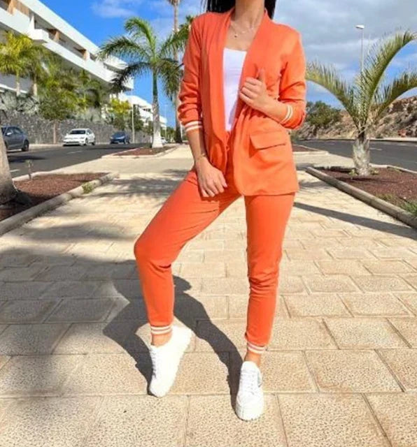 Echoarchiv | Damen Doppelreiher Blazer Hosenanzug