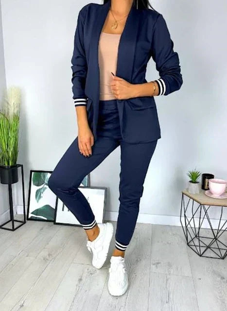 Echoarchiv | Damen Doppelreiher Blazer Hosenanzug