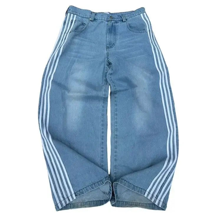 Echoarchiv - Baggy-JEchoarchivns mit hoher Taille