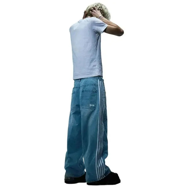 Echoarchiv - Baggy-JEchoarchivns mit hoher Taille
