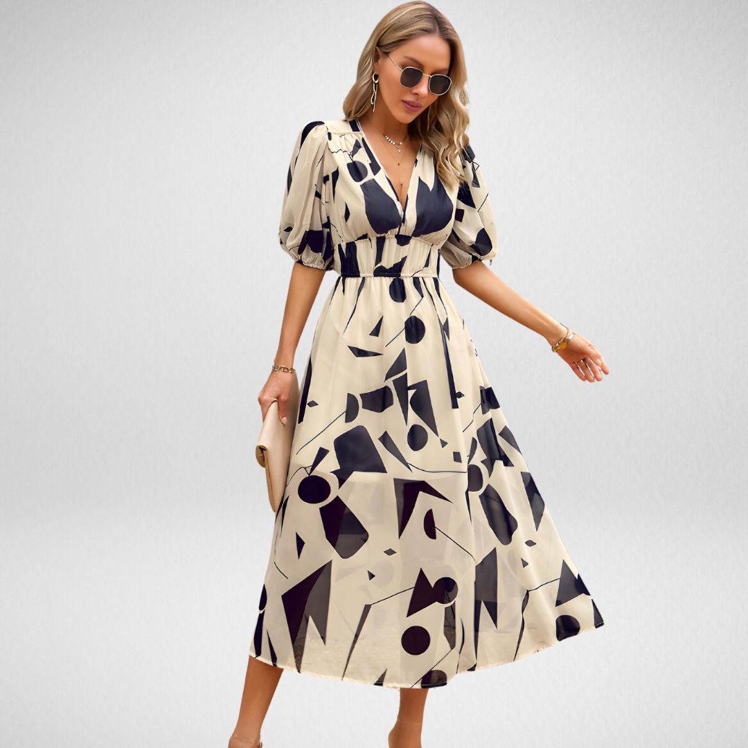 Echoarchiv | Charmantes Kleid mit V-Ausschnitt