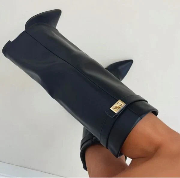 Echoarchiv | Elegante Kniehoge Stiefel mit Riemchen