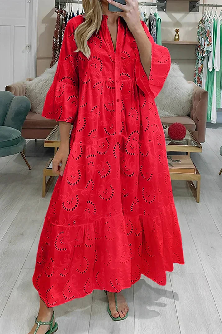 Echoarchiv | Elegantes Kleid mit Bestickten Ösen