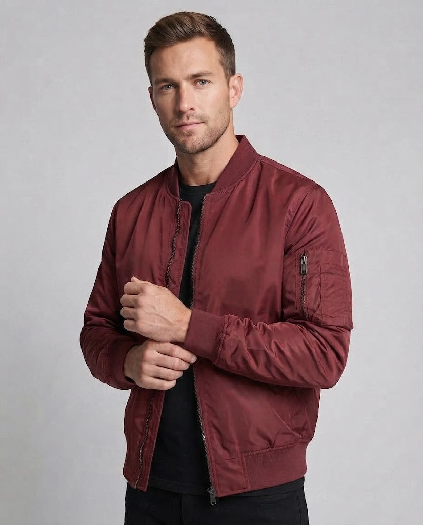 Herren Nylon-Bomberjacke im Pilotenstil mit Ärmeltasche, Rippbündchen und leichter Thermofütterung Echoarchiv