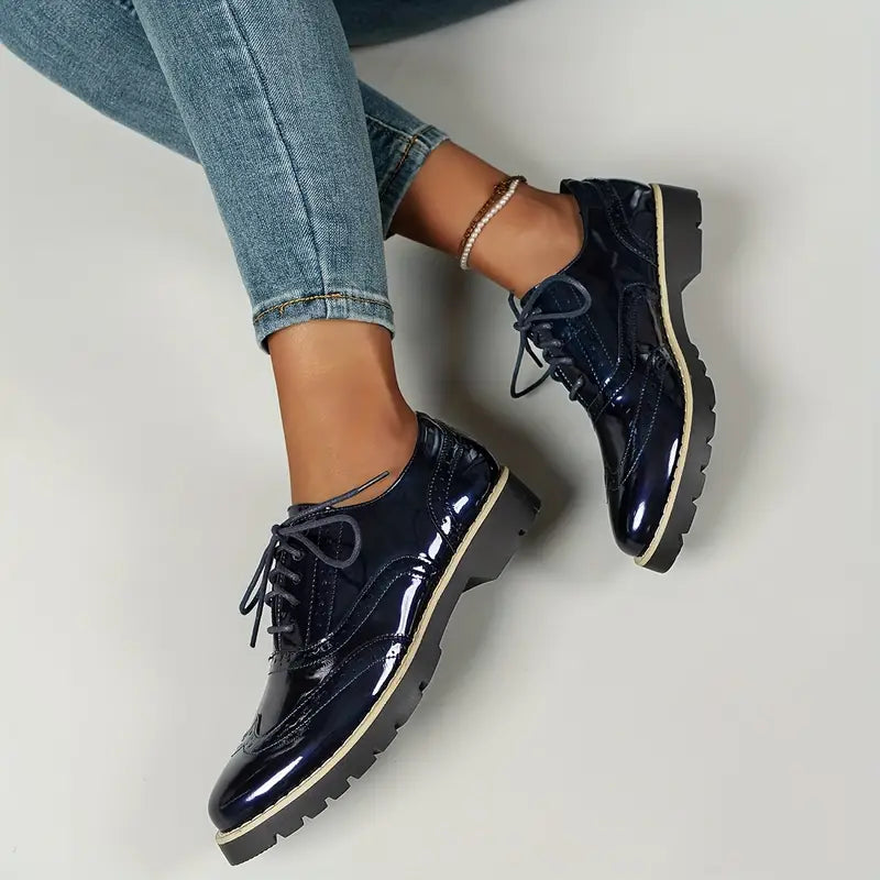 Echoarchiv | Lackschuhe Im Oxford-Stil mit Klobiger Sohle für Damen