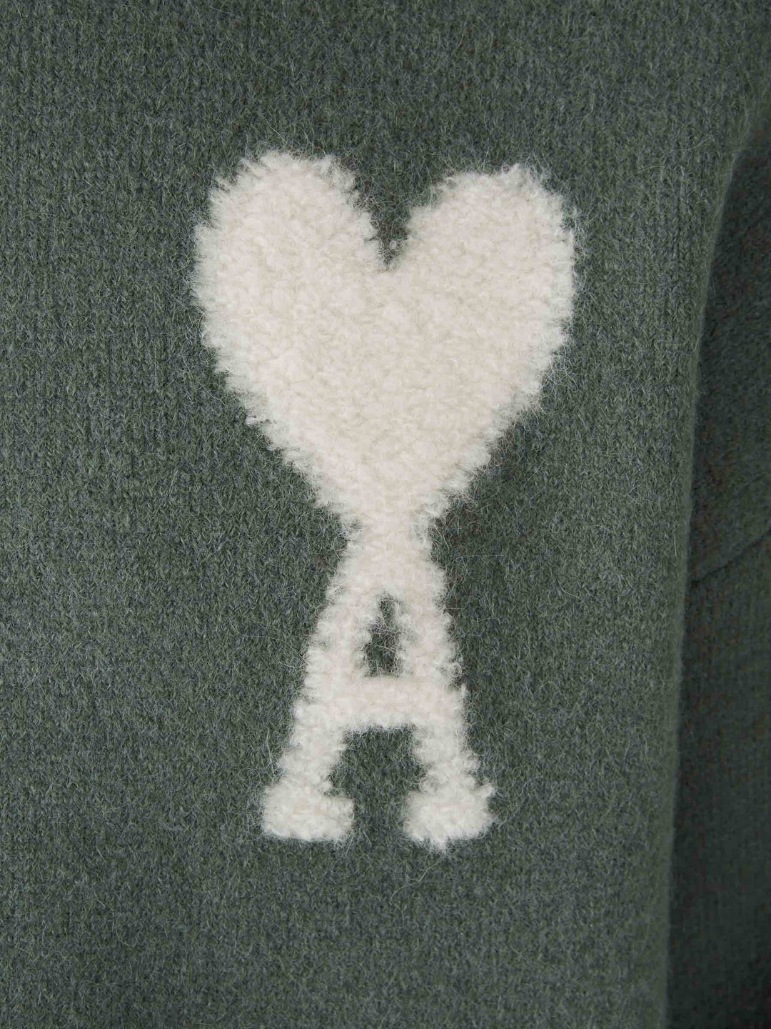 Echoarchiv | Pullover mit Herzdruck