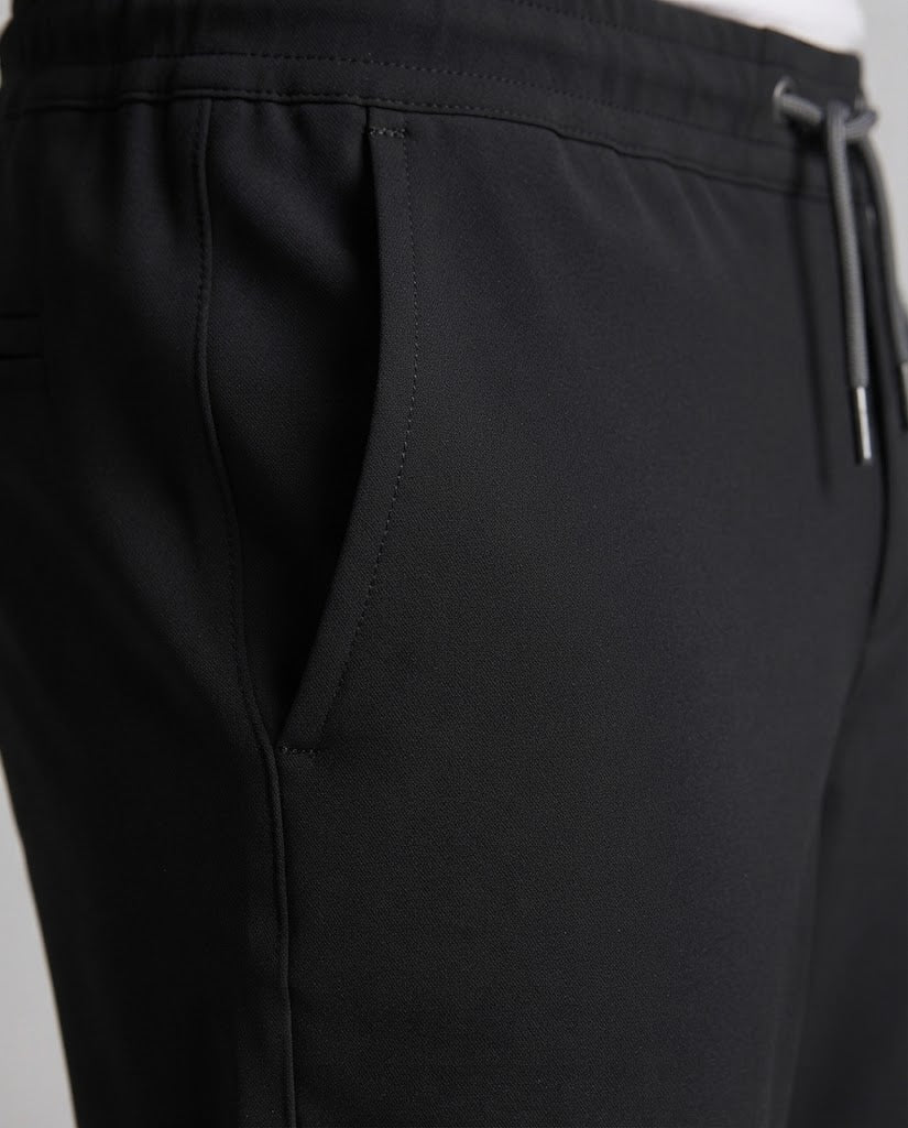 Männliche sportliche Freizeitpants mit Bündchen Echoarchiv