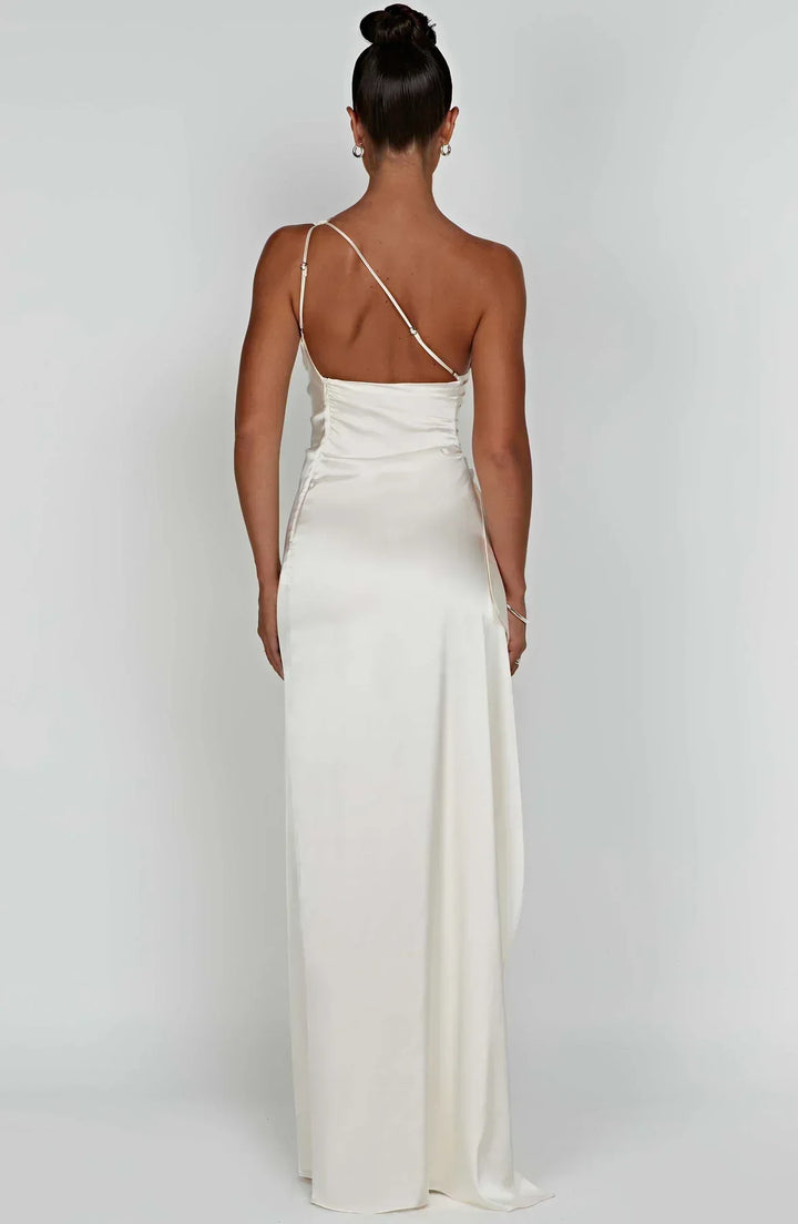 Echoarchiv | Elegantes Ein-Schulter-Kleid mit Schlitz