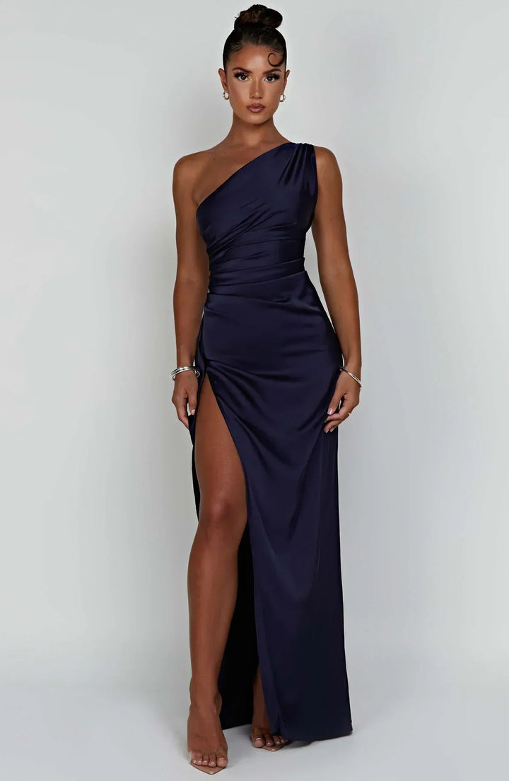Echoarchiv | Elegantes Ein-Schulter-Kleid mit Schlitz