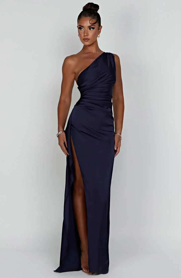 Echoarchiv | Elegantes Ein-Schulter-Kleid mit Schlitz