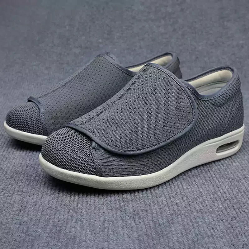 Echoarchiv | Orthopädische Klettverschluss-Schuhe
