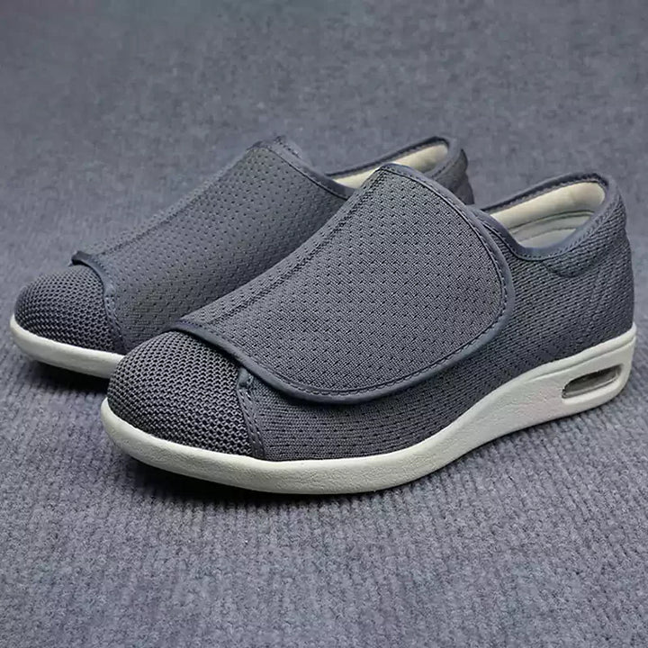 Echoarchiv | Orthopädische Klettverschluss-Schuhe