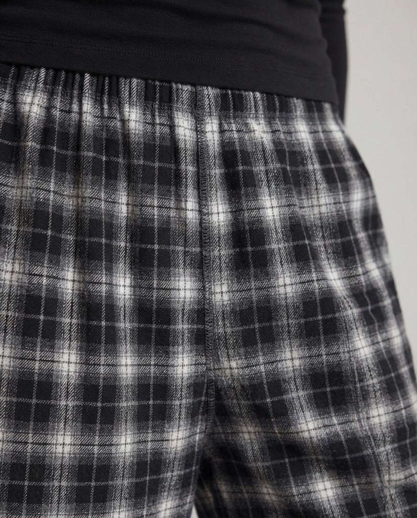 Damenmode Karottenhose mit kariertem Muster Echoarchiv