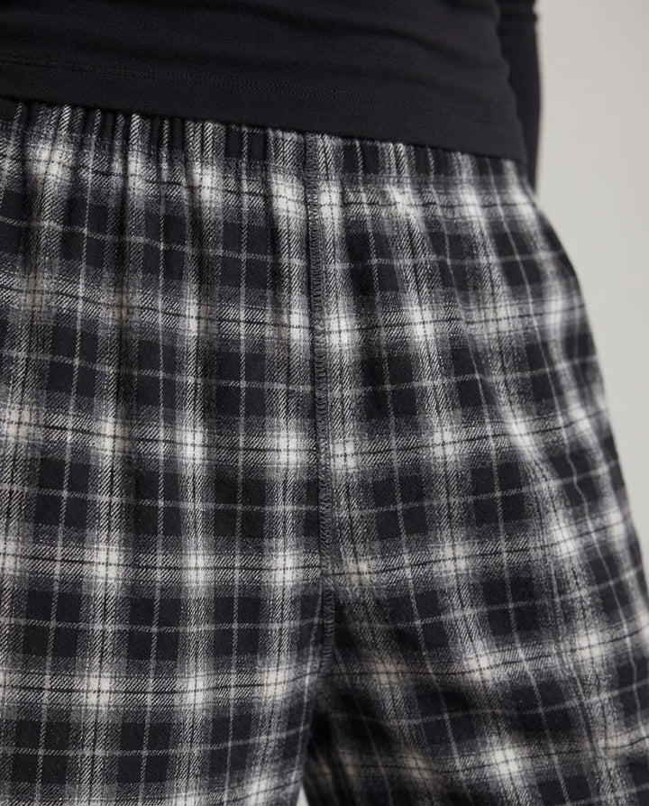 Damenmode Karottenhose mit kariertem Muster Echoarchiv