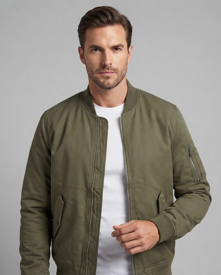 Herren isolierter Pilot‑Bomber mit Thermo‑Wattierung, Ärmeltasche und Rippbündchen Echoarchiv