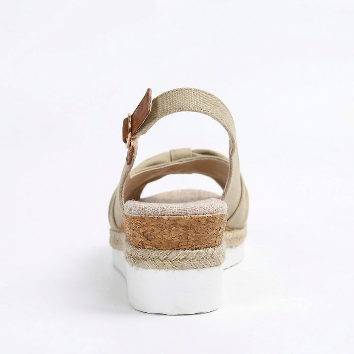 Echoarchiv | Orthopädische Sandalen mit Zehenspitzen