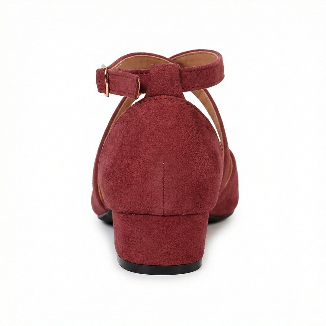 Echoarchiv | Modische Flache Sandalen mit Spitzer Spitze