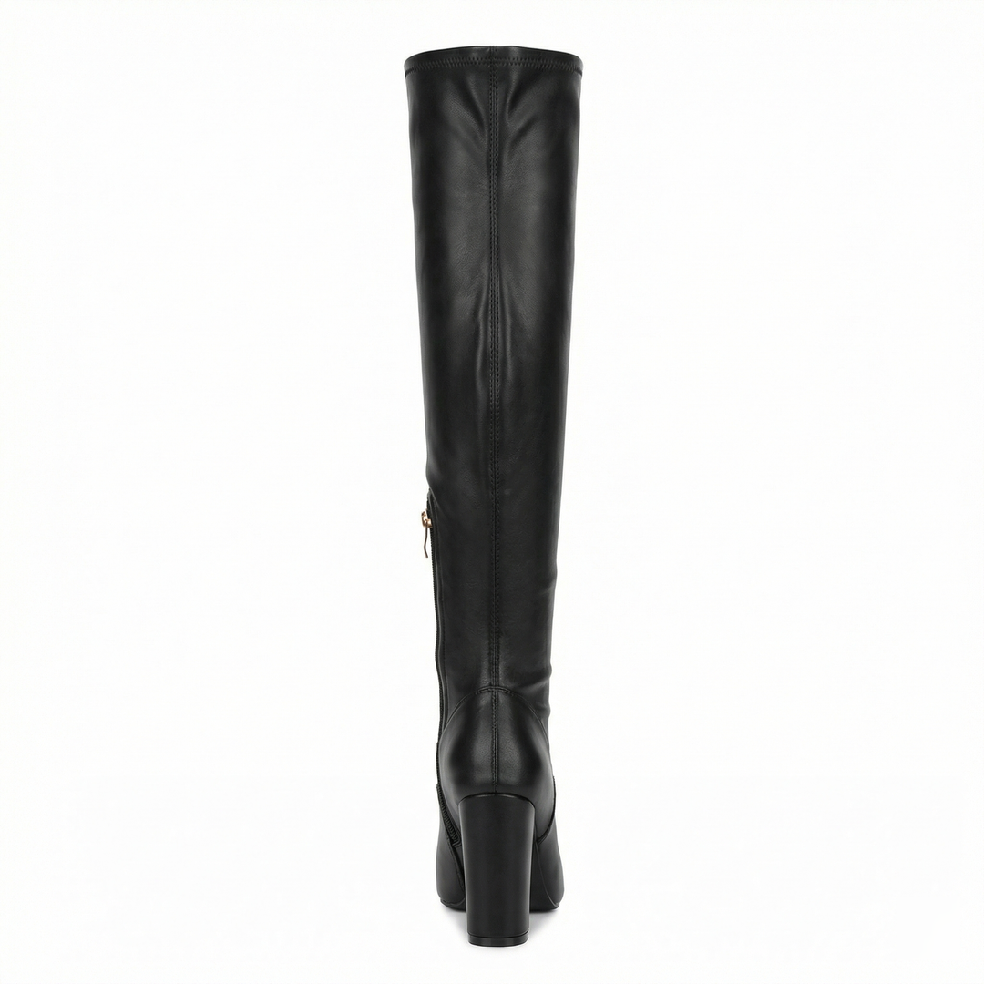 Echoarchiv | Flache Overknee-Stiefel aus für den Winter