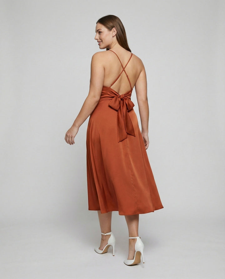 Echoarchiv | Stylisches Träger-Midi-Kleid