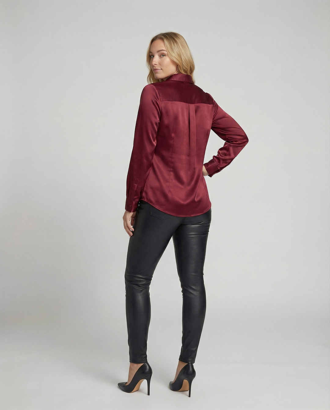 Damen Satin-Bluse mit klassischem Kragen Echoarchiv