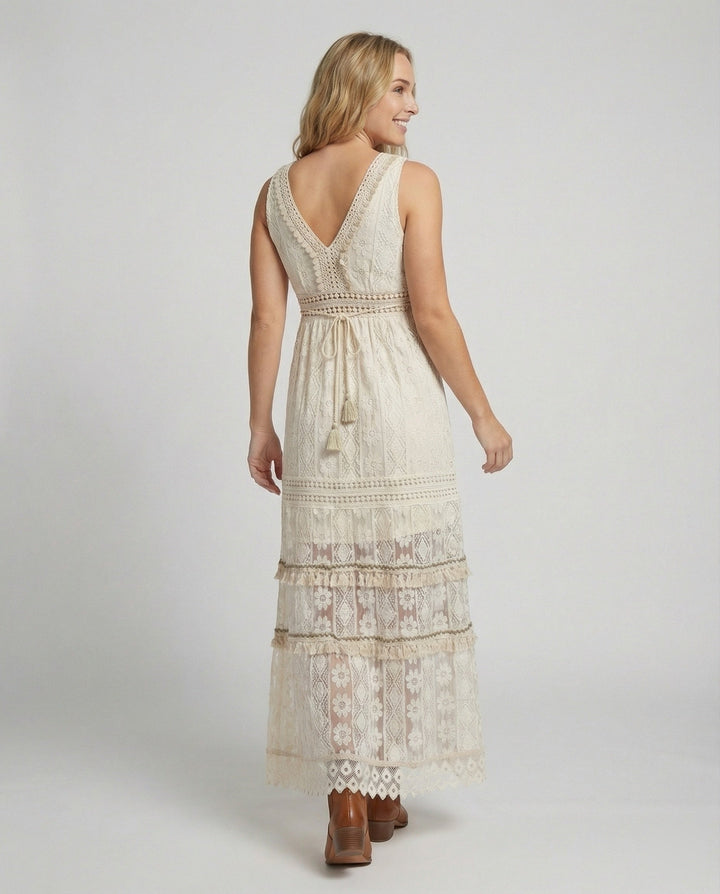 Echoarchiv | Anmutiges Boho-Spitzenkleid für Den Sommer