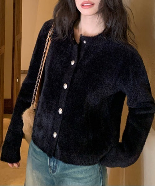 Gestrickte Strickjacke mit Knopfleiste – Veloura