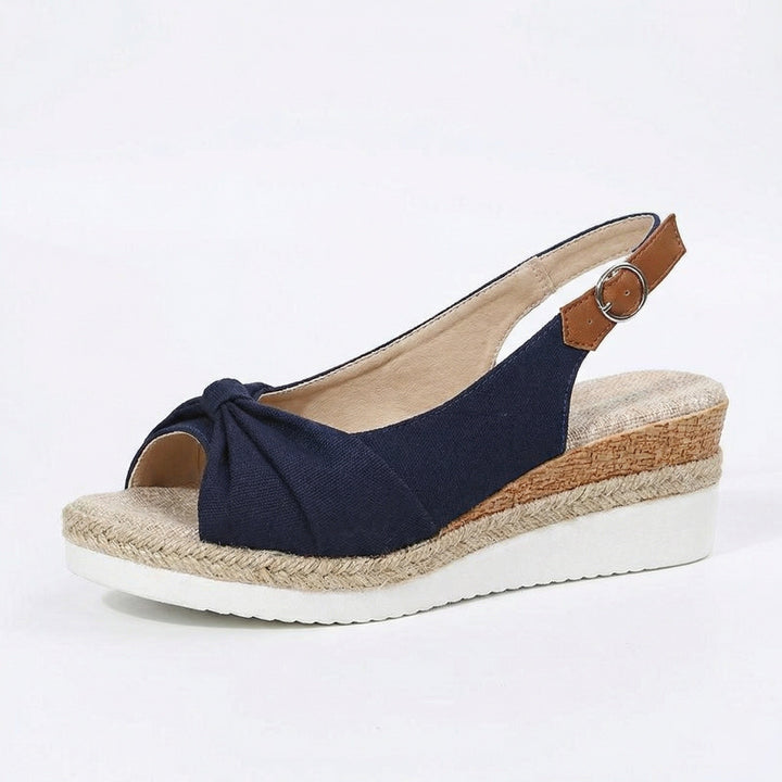 Echoarchiv | Orthopädische Sandalen mit Zehenspitzen